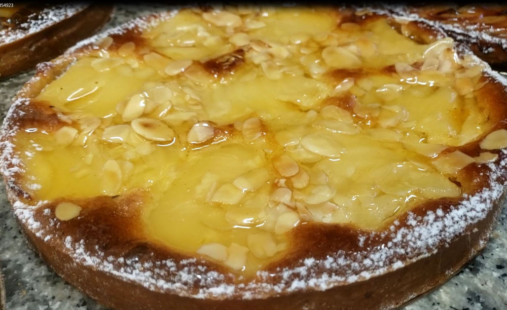 Tarte à l'amande et aux poires