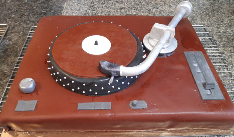 Gâteau en forme de tourne disque